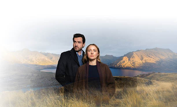 Detective Sergeant Anais Mallory (Chelsie Preston Crayford) kehrt in ihre neuseel ndische Heimatstadt Queenstown zur ck, um die neu gegr ndete Mordabteilung zu leiten. Gemeinsam mit ihrem Kollegen Detective Simon Delaney (Matt Whelan) befasst sie sich mit einer Reihe mysteri ser Mordf lle und dem r tselhaften Unfalltod ihrer Schwester.