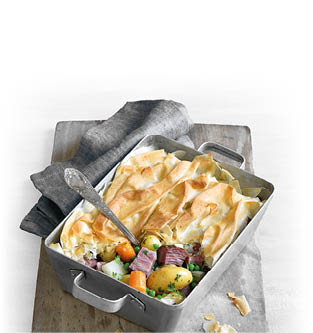 Fr hlings-B ckeoffe mit Kasseler und Mair bchen unter Filoteig