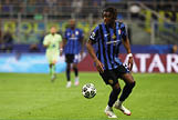 May 6, 2025, Milan, Lombardy, Italy: YANN BISSECK of Inter in the UEFA 2024/25 Semi-Final second leg game between INTER and BARCELONA at the Giuseppe Meazza Stadium in Milan, Italy (Credit Image: © Mickael Chavet/ZUMA Press Wire