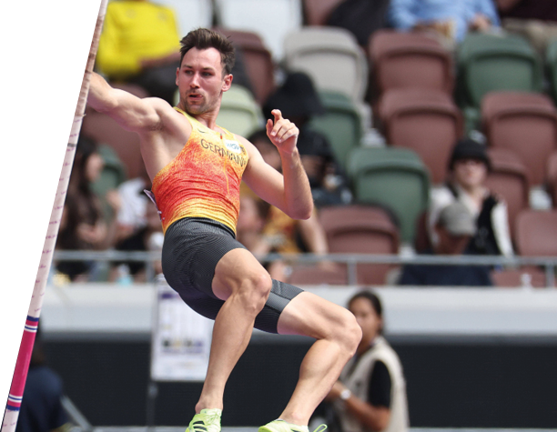 250921 -- TOKYO, Sept. 21, 2025 -- Niklas Kaul of Germany reacts during the men s decathlon pole vault at the 2025 World Athletics Championships in Tokyo, Japan, Sept. 21, 2025. SPJAPAN-TOKYO-ATHLETICS-WORLD ATHLETICS CHAMPIONSHIPS-MEN S DECATHLON-POLE VAULT JiaxHaocheng PUBLICATIONxNOTxINxCHN
