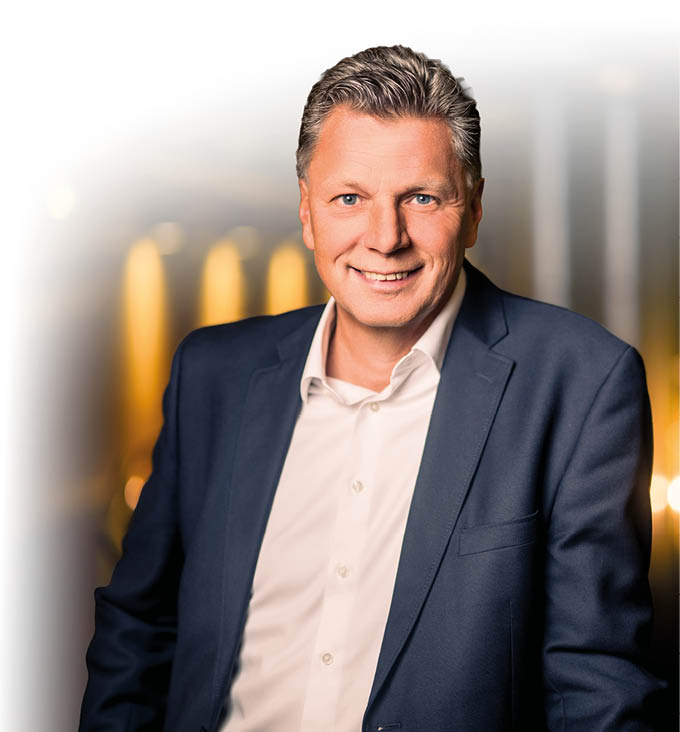 Thorsten Kinh fer