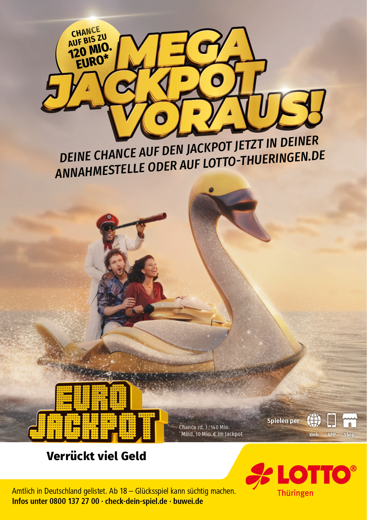 Drei Personen sitzen lachend auf einem gro en aufblasbaren Schwan im Wasser, w hrend eine Person im wei en Kittel mit einem Megafon hinter ihnen steht, umgeben von Texten zu einem Eurojackpot-Gewinnspiel. Beschreibung von KI generiert
