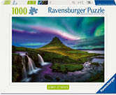 Ein Puzzle mit 1000 Teilen zeigt eine Landschaft mit einem markanten Berg, Wasserf llen und einem Himmel, der von bunten Nordlichtern erleuchtet wird. Beschreibung von KI generiert